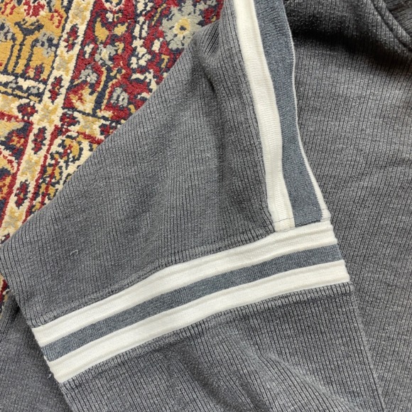 Makuku The Spice‎ Islands Gray V Neck Long Sleeve Athletic Pullover striped L - Picture 3 of 4